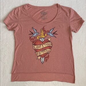 {Disney} Paradies & Company | I Have A Thing For Pirates Graphic T-Shirt Pink L